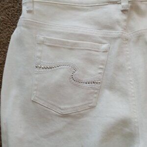 GLORIA VANDERBILT AMANDA CAPRI PANTS